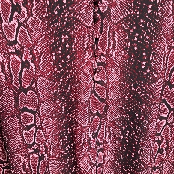 A HTL 1980 Snakeskin Sleeveless Blouse/Tank Top    Size 1X - Picture 4 of 8